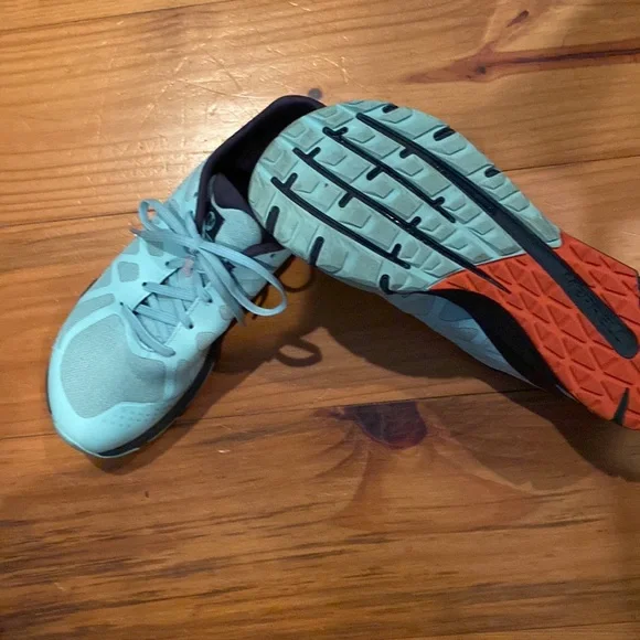 Merrell ladies walking shoes, aqua mesh uppers with soft comfortable sole, sz 10 - Picture 3 of 4